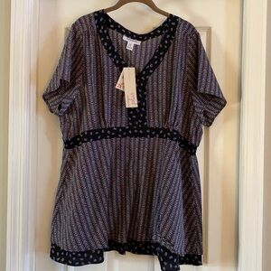 New with tags! Motherhood Maternity floral print top